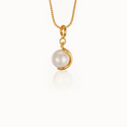Avelis Pearl Necklace