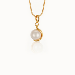 Avelis Pearl Necklace