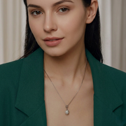 Avelis Pearl Necklace